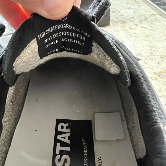 Golden Goose Black Superstar Sneakers in leather with White Star - Picture 11 of 12